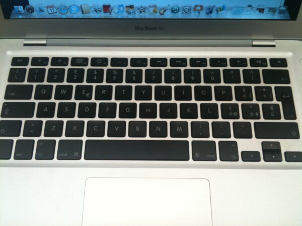 Adesivi Italiano Apple MacBook AIR/PRO Lettere Bianche