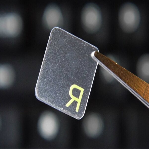 Adesivi Russo/Ucraino Fondo Trasparente Lettere Gialle