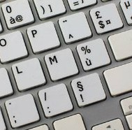 Adesivi italiano fondo bianco lettere nere 11,5x12mm